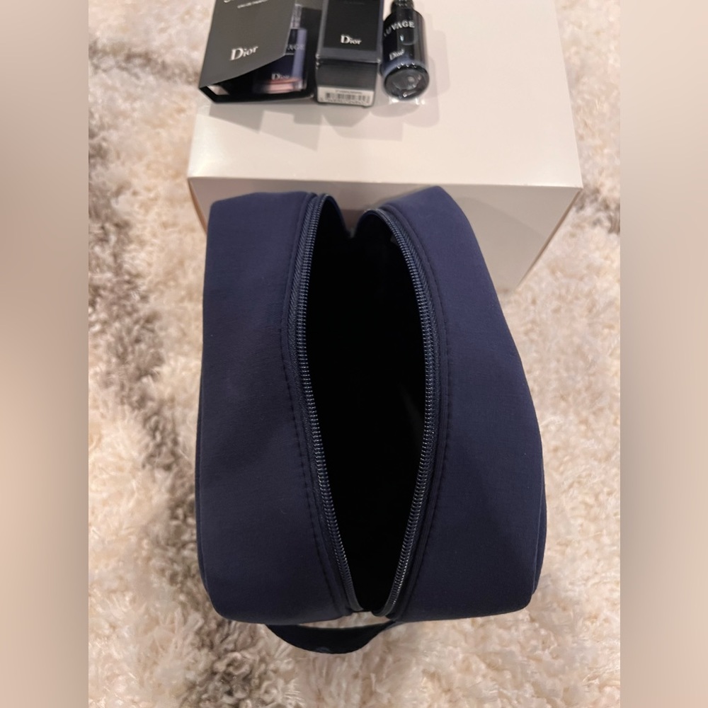 New Dior navy cosmetic case toiletry bag - Picture 9 of 13